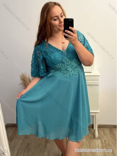 Šaty krajkové společenské krátký rukáv dámské nadrozměr (XL/2XL ONE SIZE) ITALSKÁ MÓDA IMM2380657PL/DU zelená