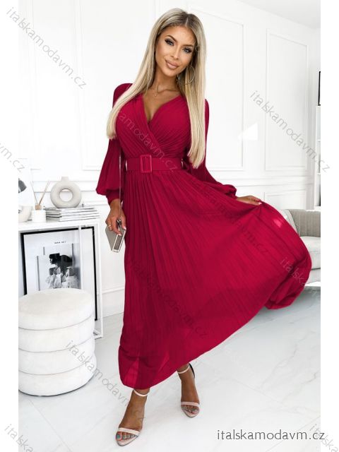 414-9 KLARA řasené šaty s páskem a výstřihem - Vínová barva