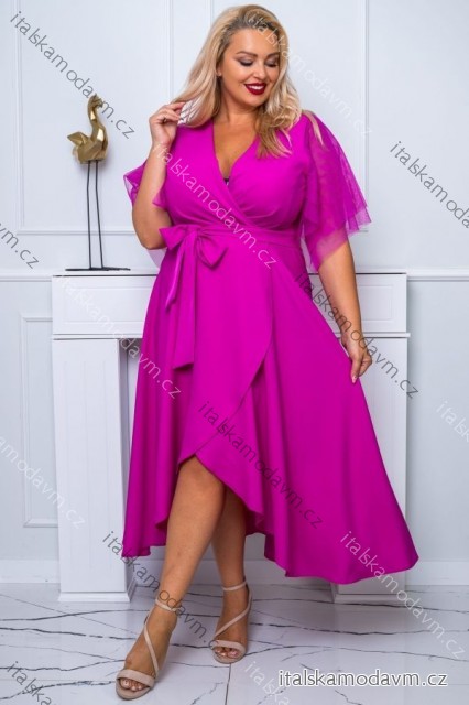 Šaty elegantní lesklé krátký rukáv dámské nadrozměr (44-54) POLSKÁ MÓDA PMLBF24ELENA3 fialová purpurová 50