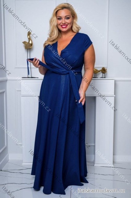 Šaty dlouhé elegantní společenské lesklé krátký rukáv dámské nadrozměr (44-50) POLSKÁ MÓDA PMLBF24NATALIA10 tmavo modrá 48