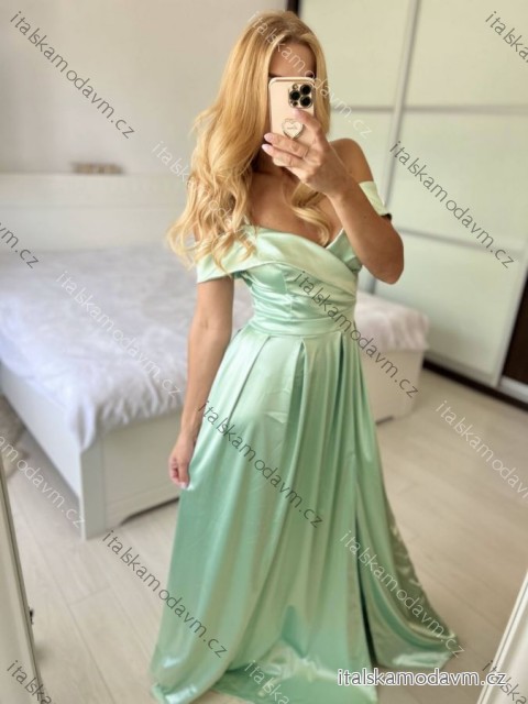 Šaty carmen dlhé na ramienka elegantné saténové dámske (S/M ONE SIZE) TALIANSKA MÓDA IMPBB22B22735/DR - zelená lipová - S/M