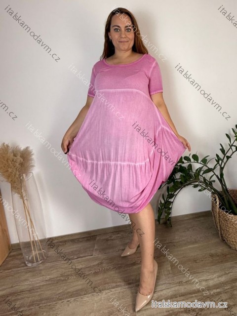 Šaty oválne letné voľnočasové oversize krátky rukáv dámske MONZA (XL/2XL/3XL ONE SIZE) TALIANSKA MÓDA IM422510/DUR sv. růžová 2XL/3XL