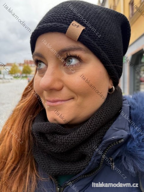 Čiapka nákrčník súprava zimná dámska (ONE SIZE) POLSKÁ VÝROBA PV820056/DR ONE SIZE Čierna