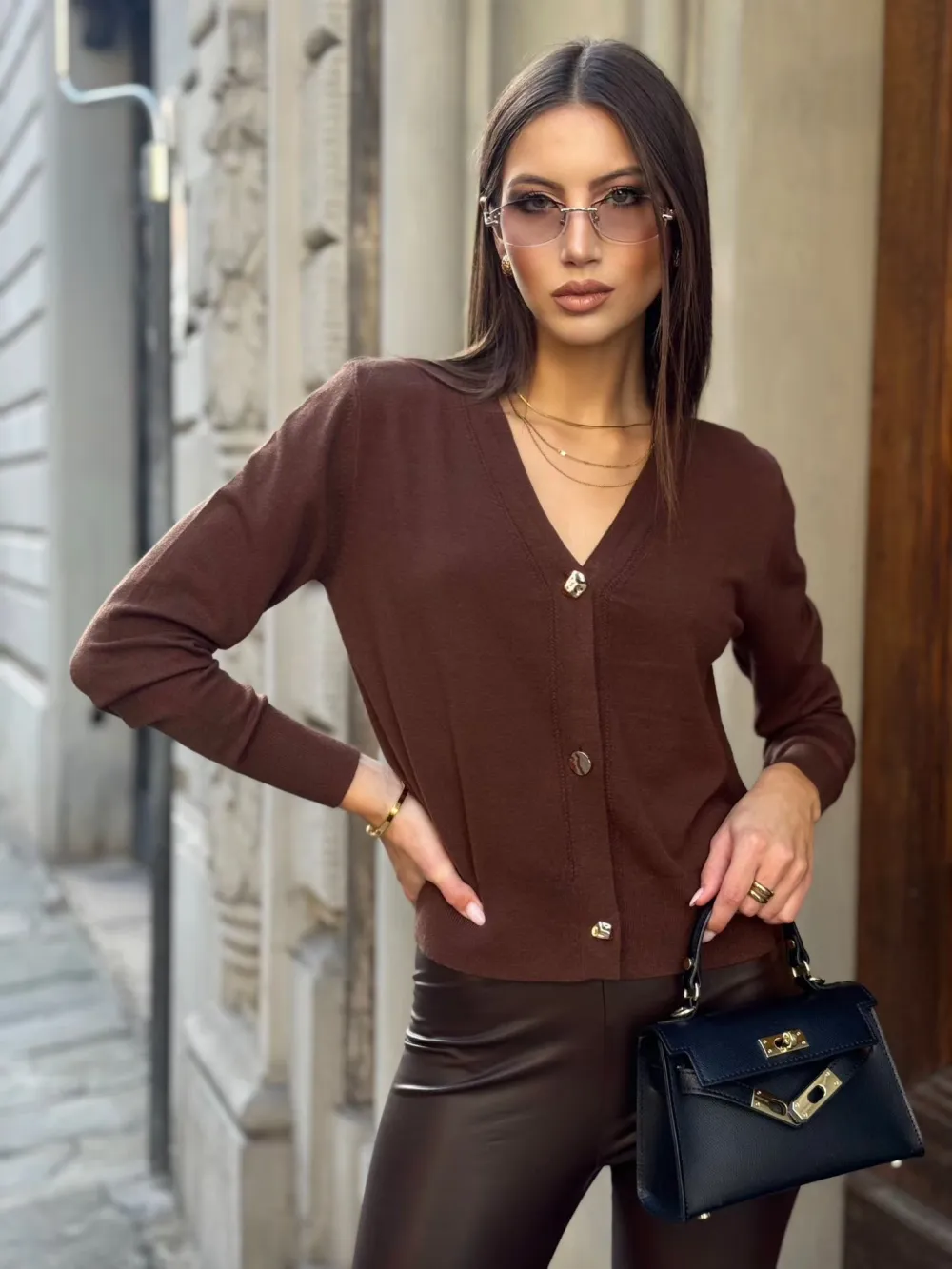 Svetr tenký na knoflíky dlouhý rukáv dámský (S/M/L ONE SIZE) ITALSKÁ MÓDA IMPLP2585080075