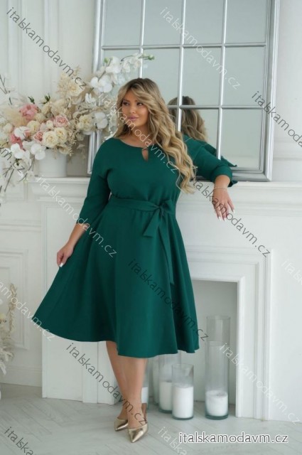 Šaty s páskem elegantní 3/4 rukáv dámské nadrozměr (38-48) POLSKÁ MÓDA PMLLD255056-3/DUR 44 zelená smaragdová
