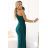 658-2 Třpytivé maxi šaty na jedno rameno s asymetrickými rukávy a rozparkem - lahvově zelené