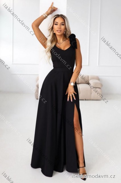 643-2 Elegantné maxi večerné šaty s rozparkom a ružičkami - klasická čierna