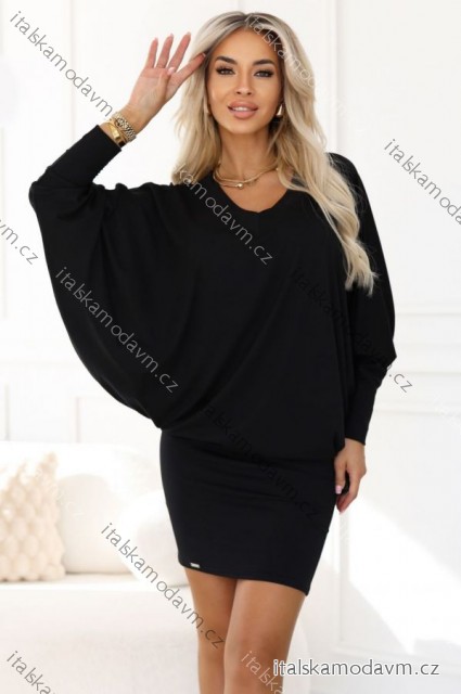 402-10 Pohodlné šaty s dlhými rukávmi a vzorom netopiera - čierne
