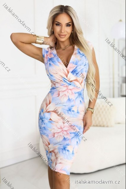 379-7 BOYKA Přiléhavé midi šaty s zavinovacím výstřihem - modrobéžové květy